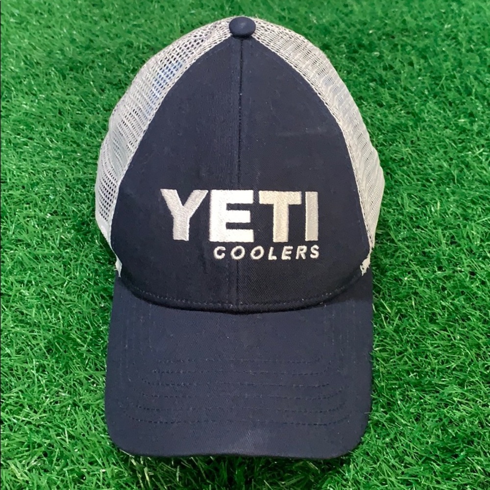 🔥 YETI COOLERS TRUCKER CAP 🧢 🔥